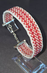 Bracelet large blanc et rouge en perles de rocailles