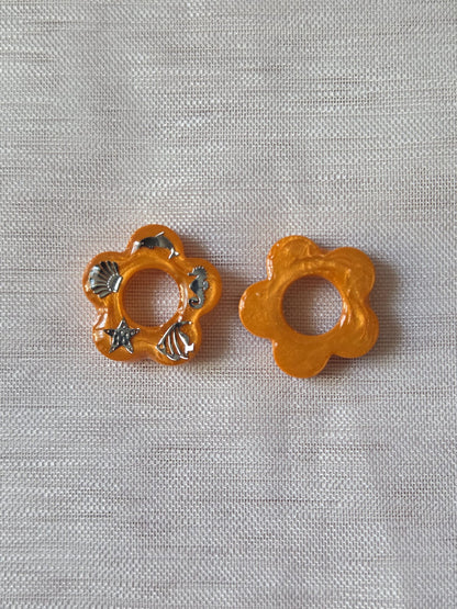 Fleurs en résine artisanales pour créoles interchangeables – Bijou fait main