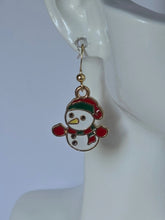 Boucles d’oreilles Noël Bonhomme de neige dorées, bijou festif assemblage main