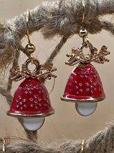 Boucles d’oreilles Noël champignons dorées, bijou festif assemblage main
