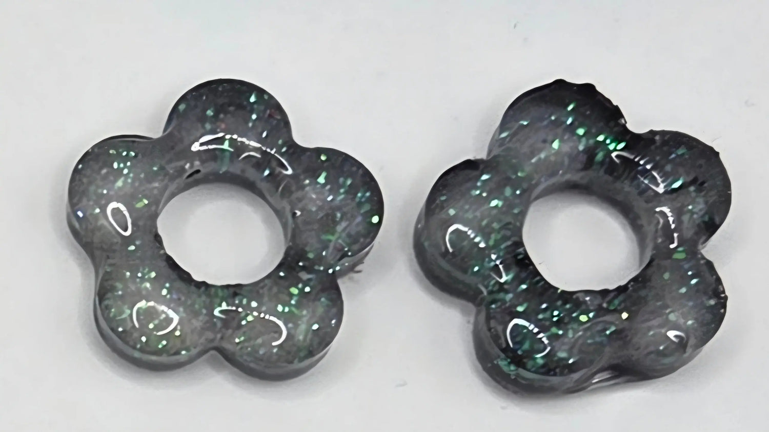 Fleurs en fimo de type pampille Les Élégantes de Stéph