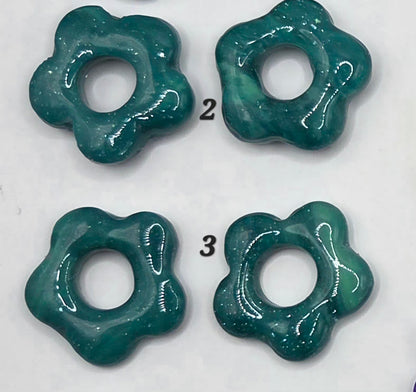 Fleurs fimo de type pampille Les Élégantes de Stéph