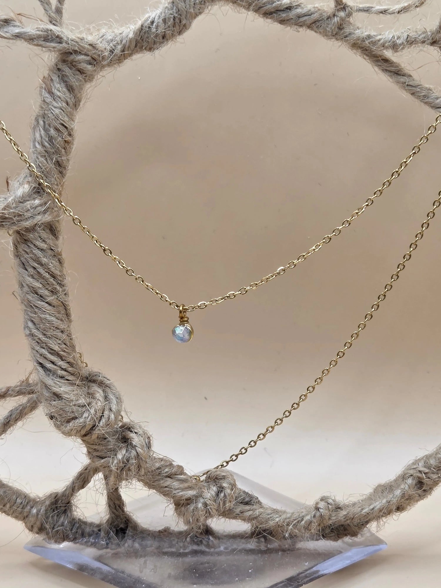 Collier torsadé Cercles | Unfold, des bijoux uniques faits main pièce Collier torsadé Cercles | Unfold, des bijoux uniques faits main pièce