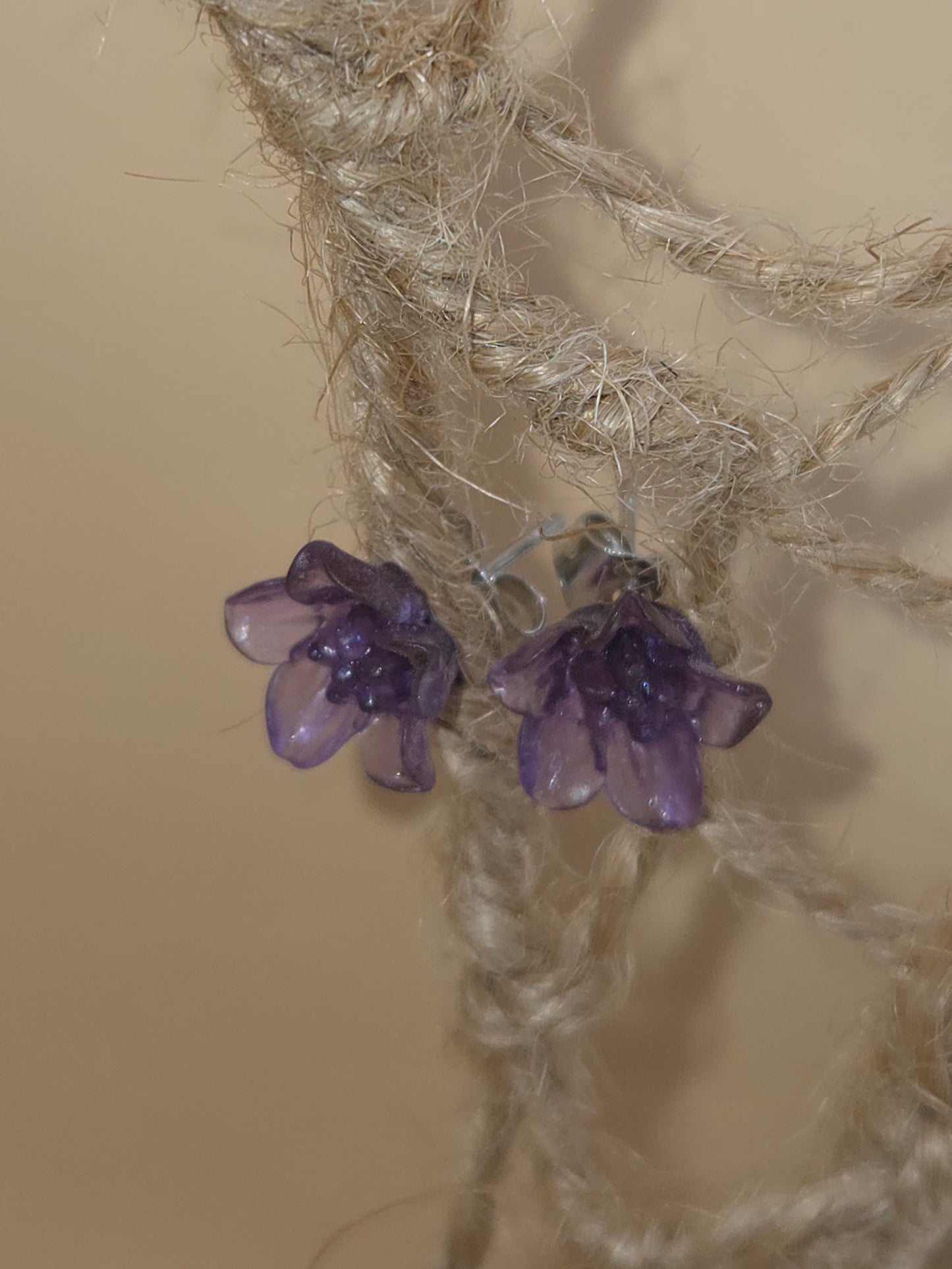 Boucles d'oreilles dorées Fait Main en résine