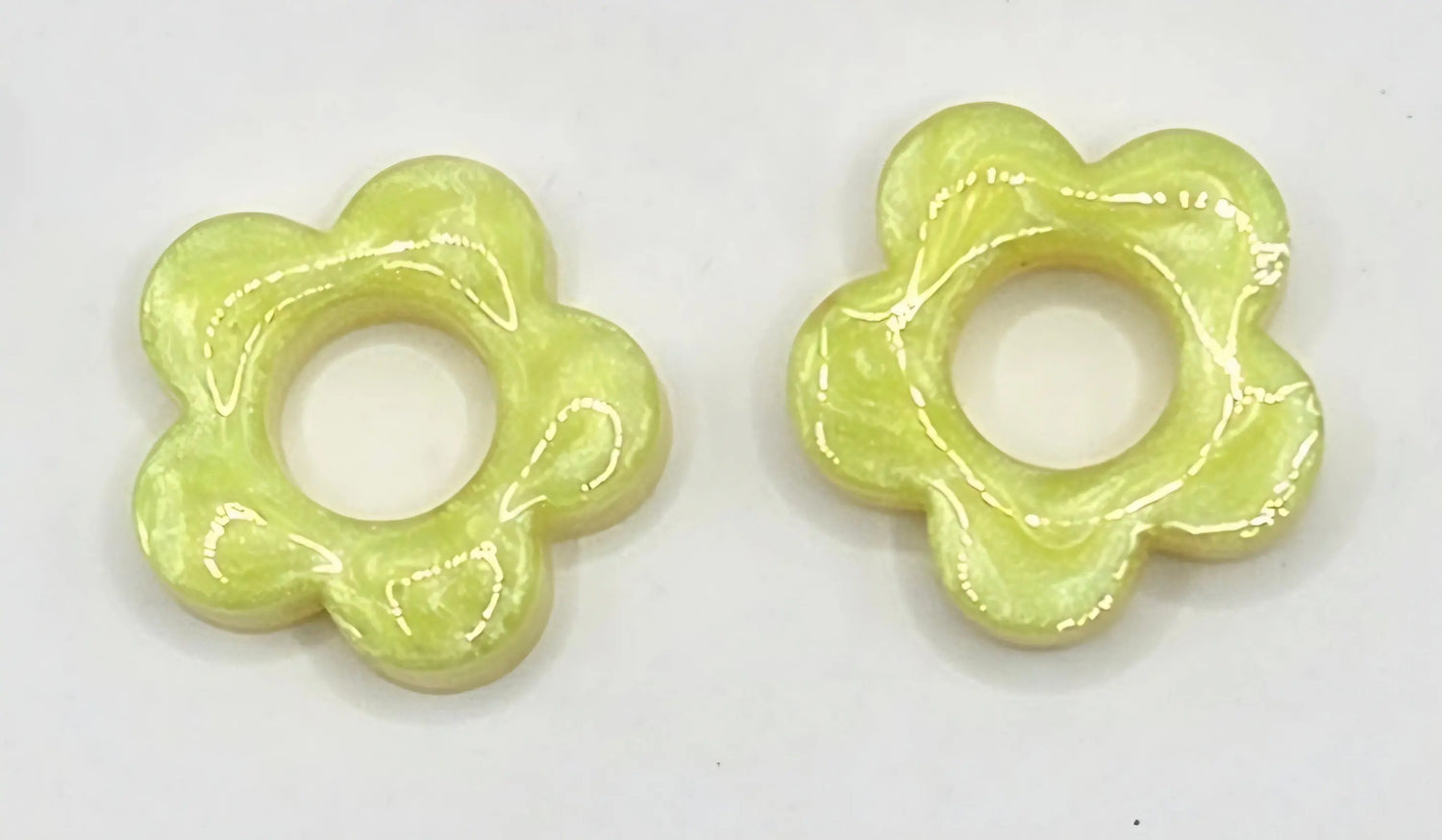 Fleurs en fimo de type pampille Les Élégantes de Stéph