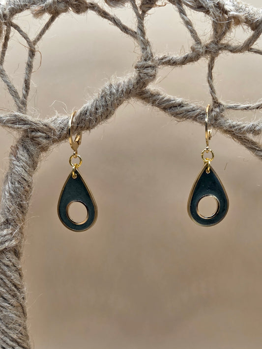 Boucles d'oreilles dorées Fait Main dormeuses en acier inoxydable et resine