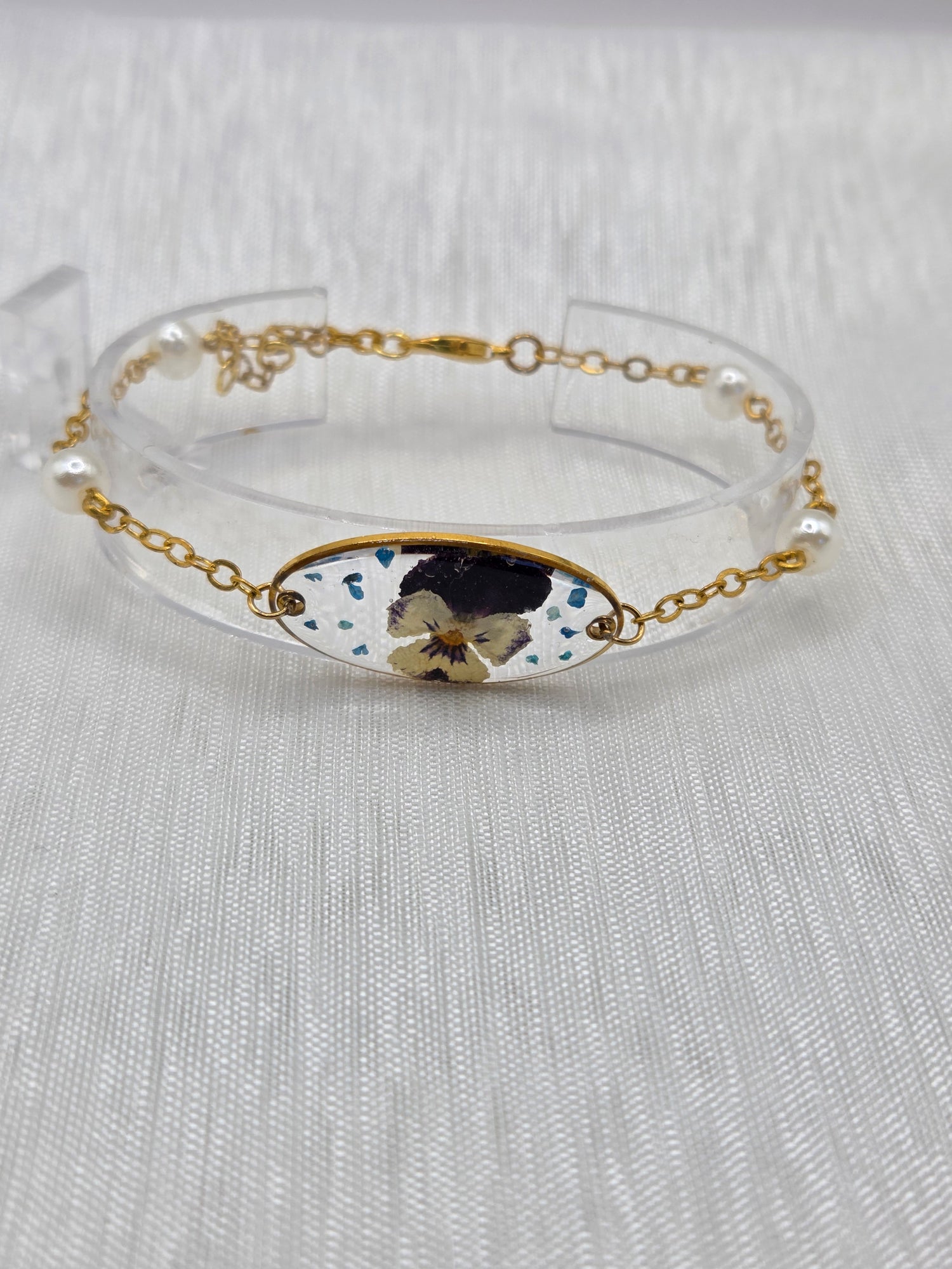 ✨ Doré résine fleur → Bracelet artisanal doré résine et fleur naturelle nacrée, bijou fait main cadeau femme