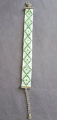 bracelet large en blanc et vert par les elegantes de steph