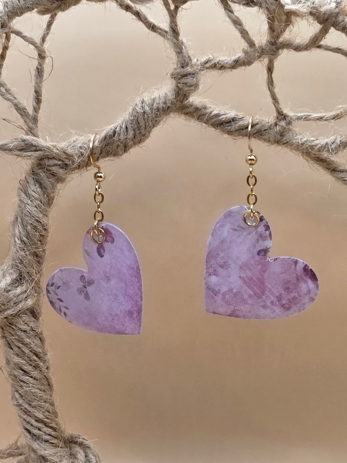 Boucles d'oreilles dorées Fait Main papier et résine