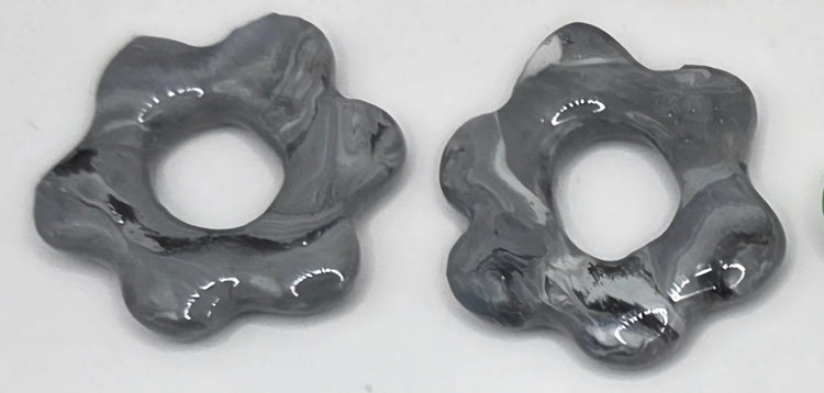 Fleurs en fimo de type pampille Les Élégantes de Stéph