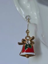 Boucles d’oreilles Noël cloches rouges et verts dorées, bijou festif assemblage main